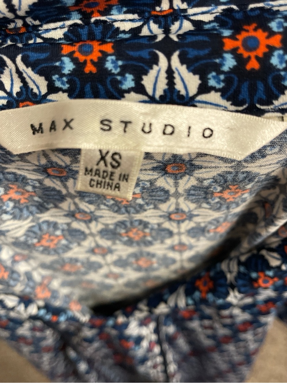 Max Studio Blue and White Printed Polo Dress with Orange Motifs - Picture 3 of 3